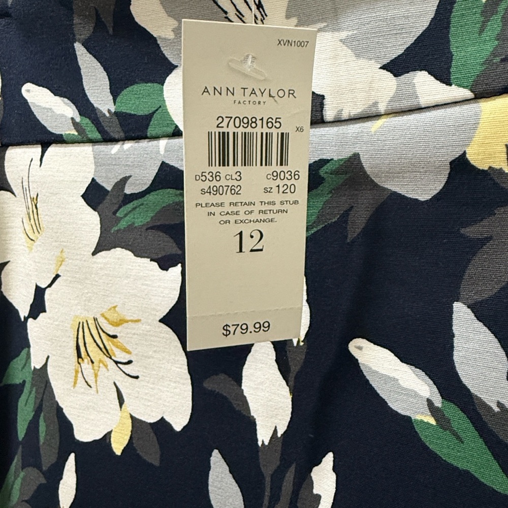Ann Taylor Factory Floral Pencil Skirt - Navy and White - Picture 3 of 8